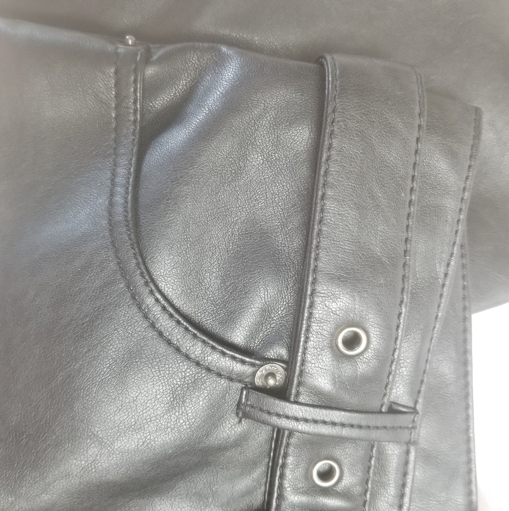 FREE‎ PEOPLE belted vegan leather pants size 24 - Picture 9 of 9